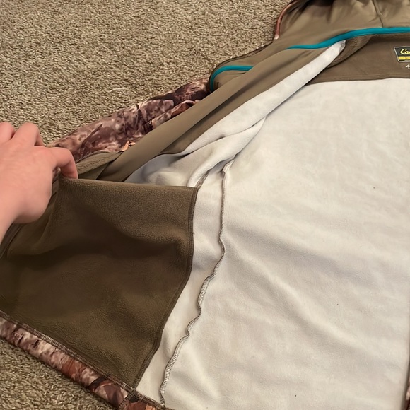 Cabelas camo zip up, size L - Picture 4 of 6